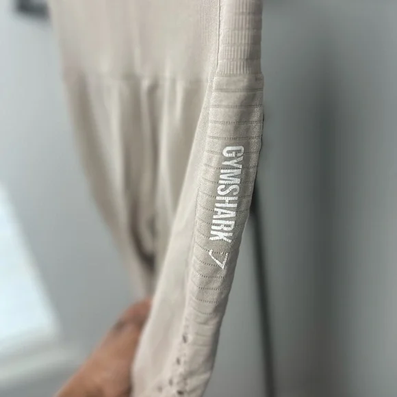 GYMSHARK energy leggings, 10 women’s size 4 no size tag no material tag - Picture 4 of 7